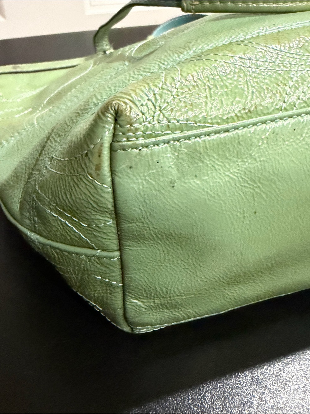 Coach Light Green patent Leather Tote with Logo Medallion F15142 - Picture 3 of 11